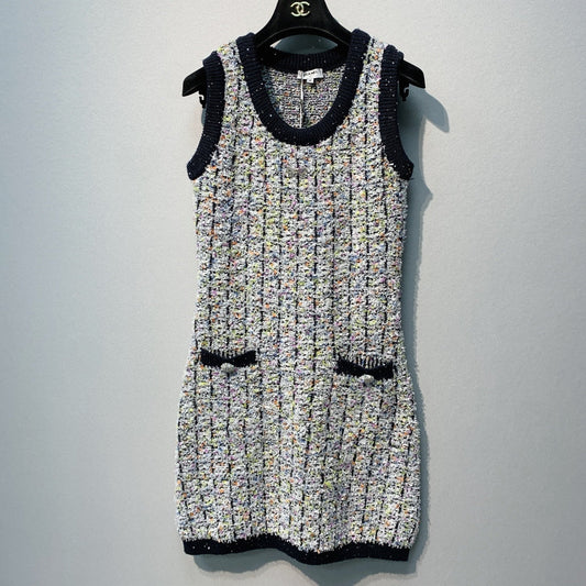 CHANEL 26S SLEEVELESS CREW NECK DRESS 823