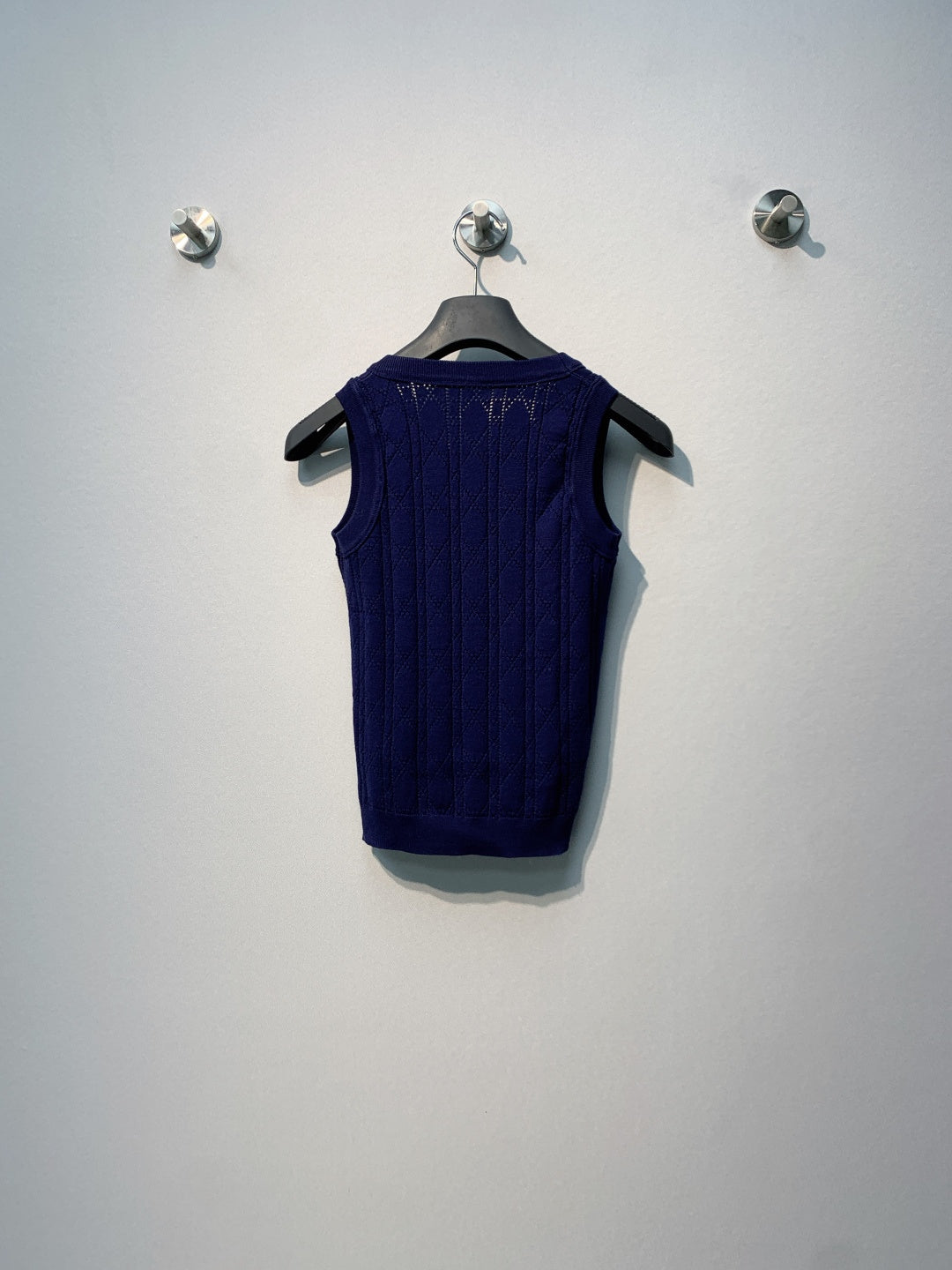 DIOR 26S SLEEVELESS SWEATER 1215