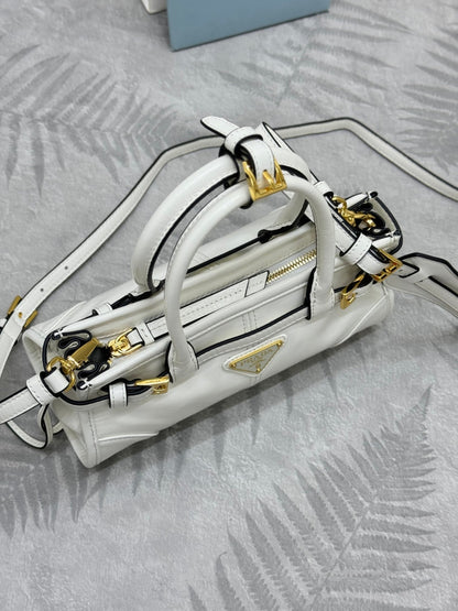 PRADA 25S BONNIE MINI HANDBAG 23 IN WHITE CALFSKIN GOLD HARDWRE