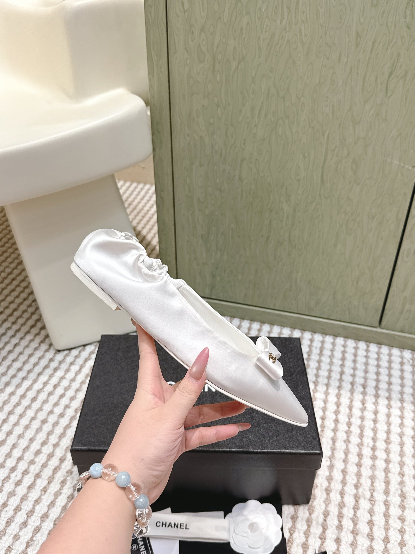 CHANEL 25S MARY JANE BALLET FLATS IN WHITE SILK SATIN