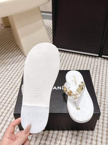 CHANEL 26S FLIP-FLOPS IN WHITE CALFSKIN