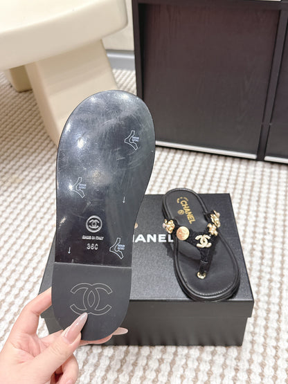 CHANEL 26S FLIP-FLOPS IN BLACK CALFSKIN