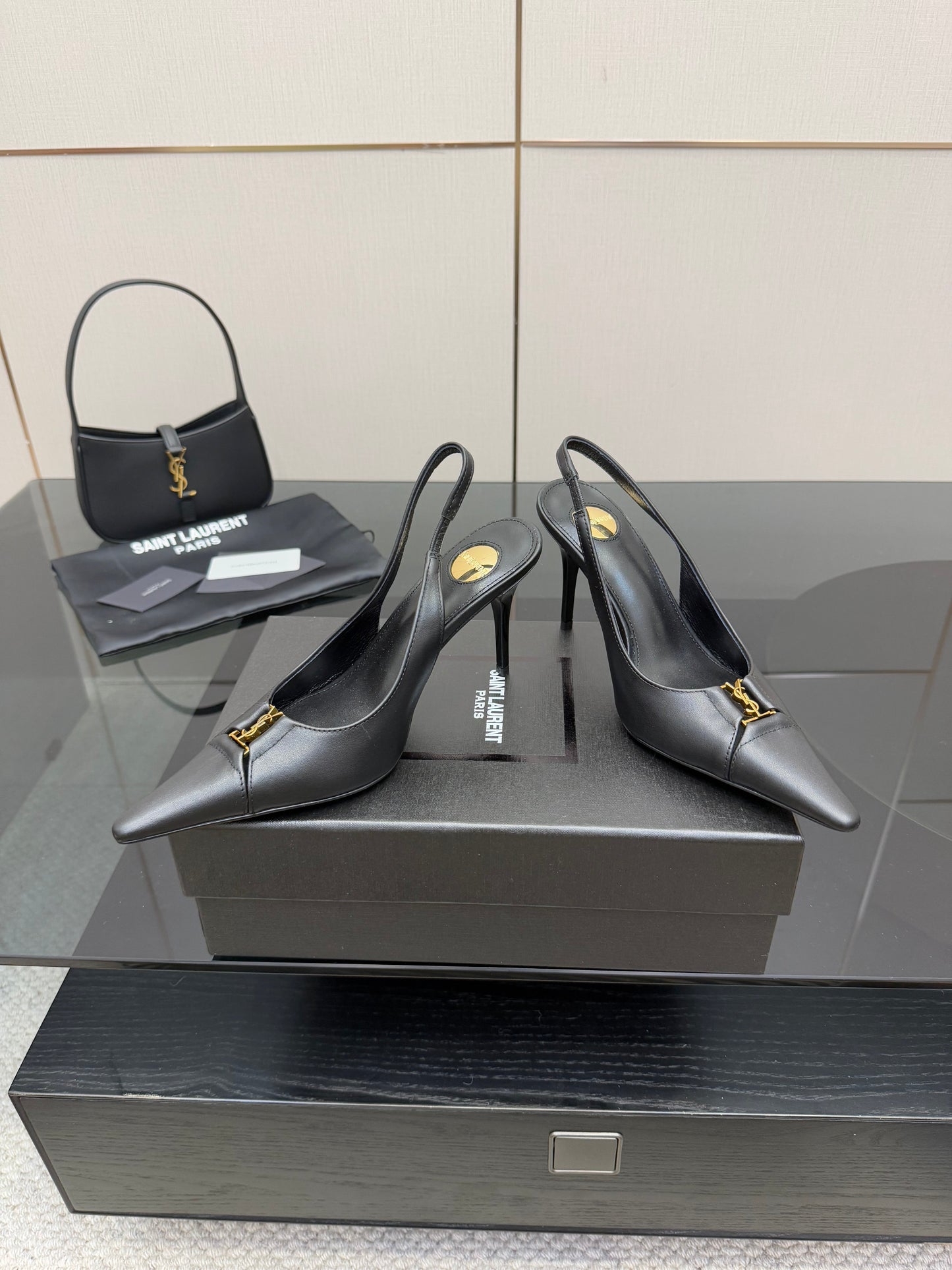 YSL 25S SLINGBACK HIGH HEELS 90 MM IN BLACK SMOOTH LAMBSKIN WITH GOLD HARDWARE STYLE 3