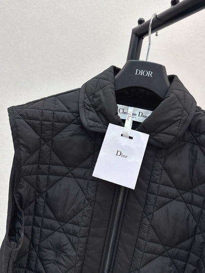 DIOR 25S SLEEVELESS QUILTED VEST 529