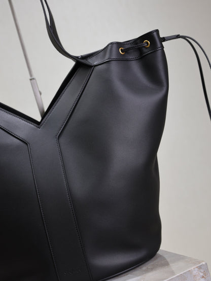 YSL 25S Y LARGE HOBO 50 IN BLACK CALFSKIN GOLD HARDWARE