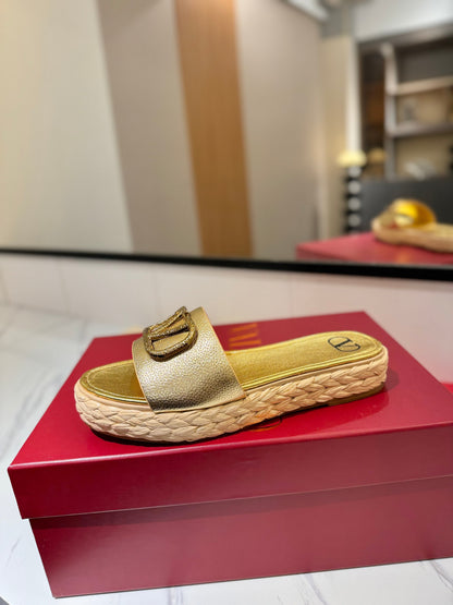 VLTN ESPADRILLE SLIDES 25S IN GOLD LAMBSKIN STYLE 1