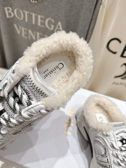 DIOR CHRONO SNEAKER 25S IN WHITE LAMBSKIN AND MESH FABRIC STYLE 7