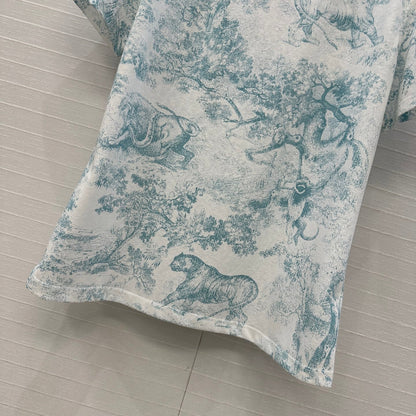 DIOR GRAPHIC PRINT T-SHIRT IN WHITE AND GREEN
