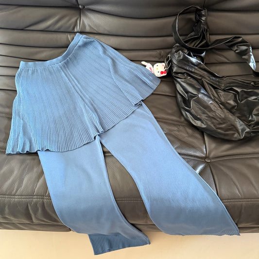 CHANEL 25S HYBRID SKIRT–PANTS 599