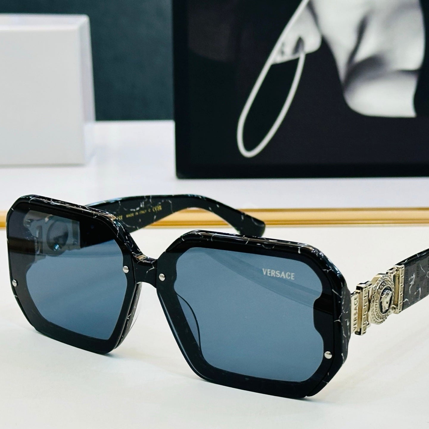 MEDUSA BIGGIE RECTANGULAR FRAME SUNGLASSES VE6755 IN ACETATE