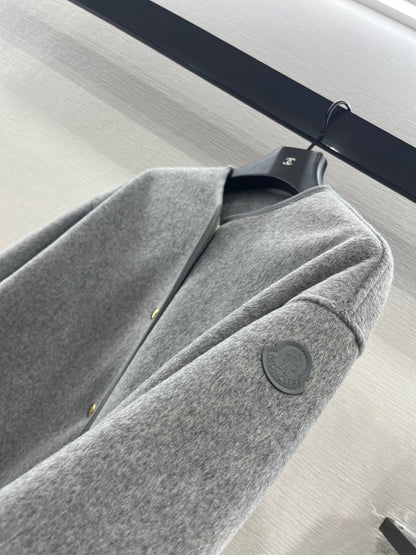 MONCLER 25S JACKET IN GRAY 307612