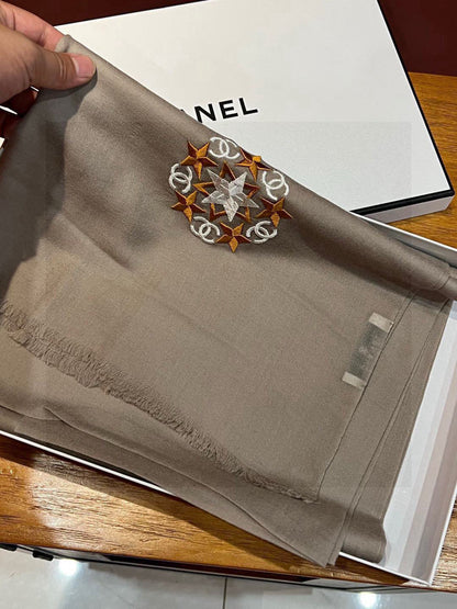 CHANEL 25S SCARF 200 IN CASHMERE WOOL 701967