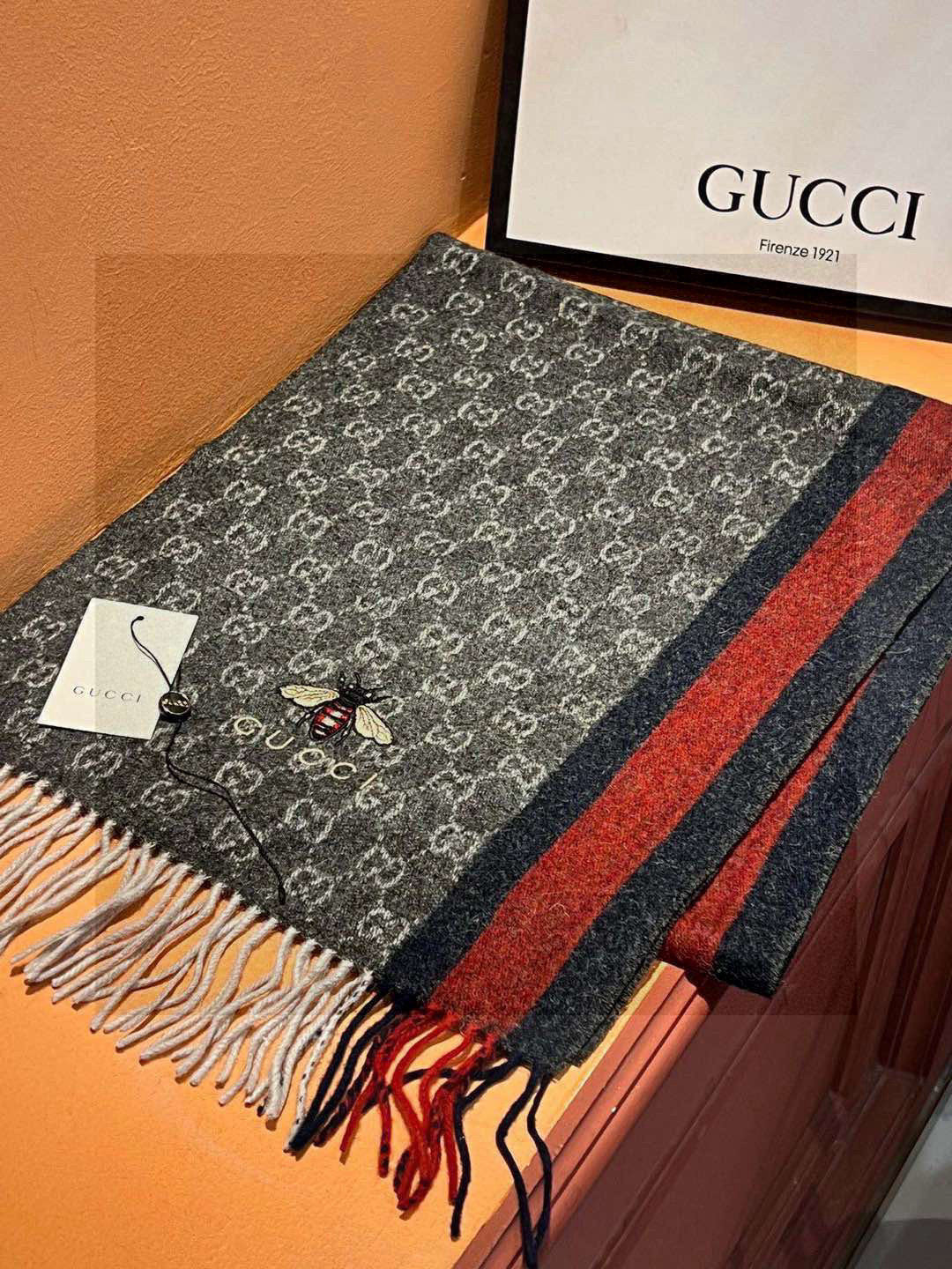 CHANEL 25S SCARF 190 IN CASHMERE 718529