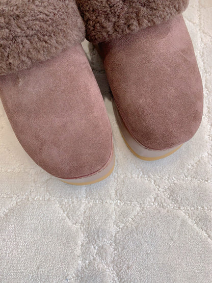 CELINE 25S DANA WEDGE MULE 70MM IN DARK BROWN SUEDE CALFSKIN AND SHEARLING