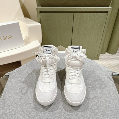 CHLOÉ 26S HIGH-TOP SNEAKERS IN WHITE CALFSKIN AND SUEDE
