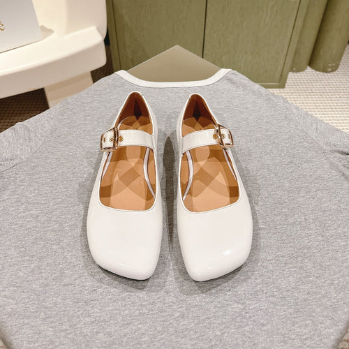 CHLOÉ 26S MARY JANE FLATS IN WHITE GLOSSY CALFSKIN