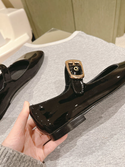 CHLOÉ 26S MARY JANE FLATS IN BLACK GLOSSY CALFSKIN