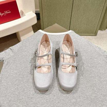 TRÈS VIVIER MARY JANE DOUBLE-STRAP IN SILVER SILK