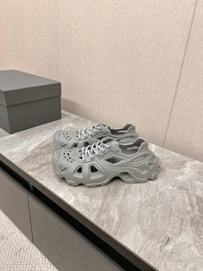 SNEAKERS IN FRIAR GRAY RUBBER