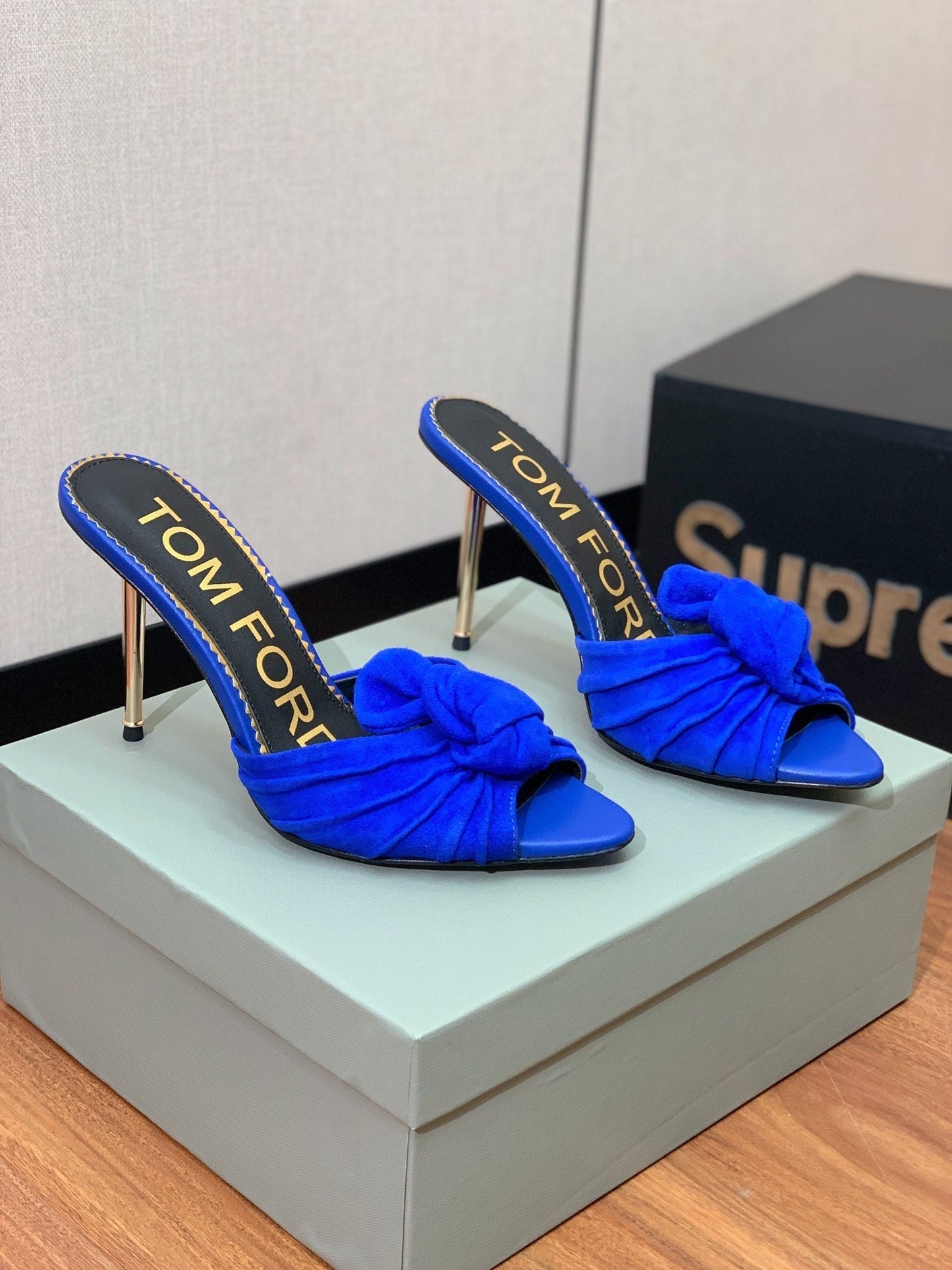HIGH HEEL MULE 10 CM IN COBALT BLUE SUEDE