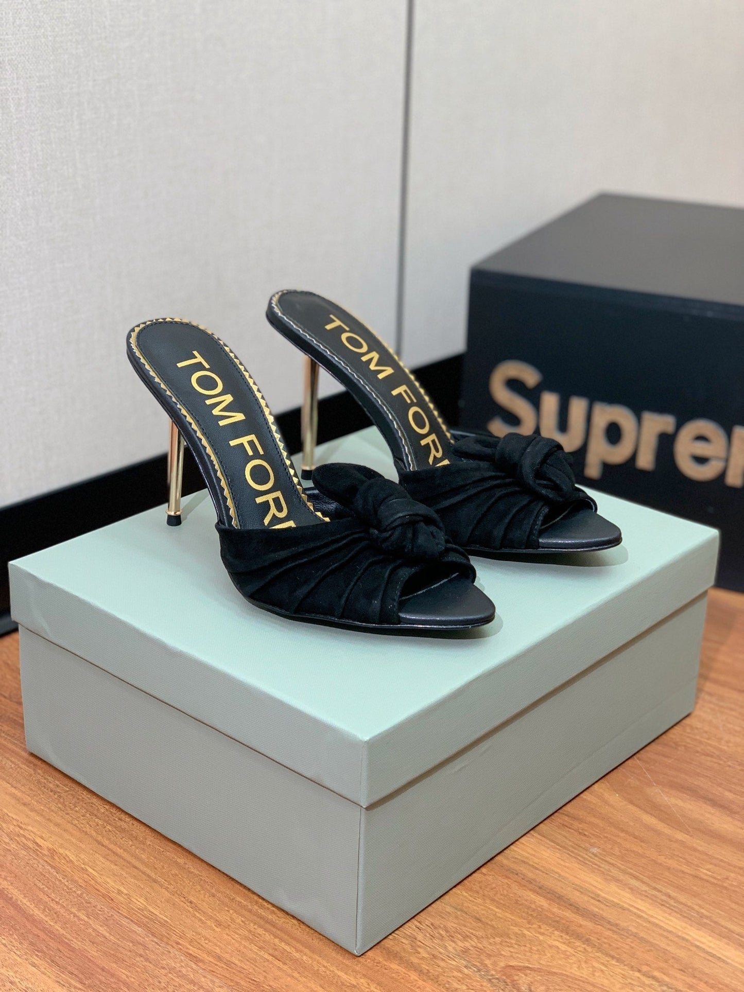 HIGH HEEL MULE 10 CM IN BLACK SUEDE