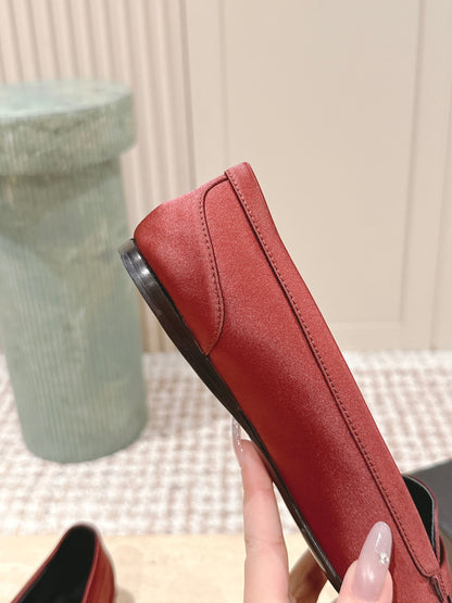 YSL 25S SAINT LAURENT POPPY BALLET FLATS IN VINTAGE RED SILK