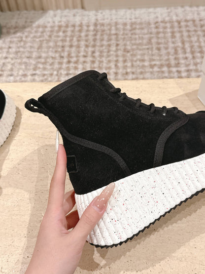CHLOÉ 26S PLATFORM SOLE BOOTS 68 MM IN BLACK SUEDE