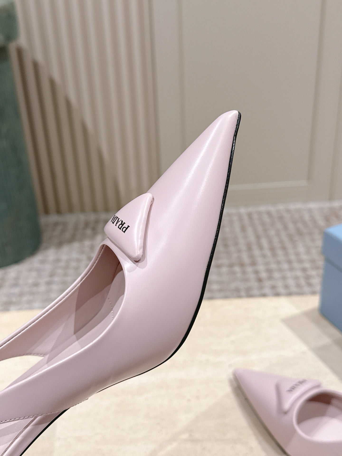 PRADA 26S POINTED-TOE SLINGBACK HEELS 75MM IN LIGHT PINK SHINY CALFSKIN