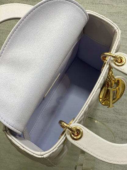 DIOR 25S LADY DIOR BAG 20 IN LILAC CANNAGE CALFSKIN GOLD HARDWARE