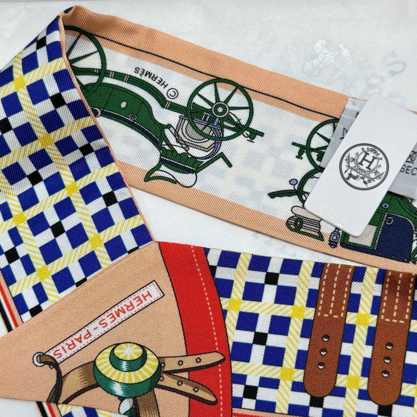 HERMES 25S SCARF 90 IN SILK 854952