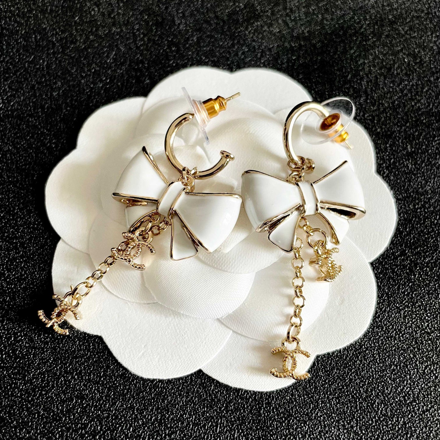 CHANEL 26S DOUBLE C LOGO WHITE ENAMEL BOW & CHAIN DROP HOOP EARRINGS IN GOLD METAL 629182
