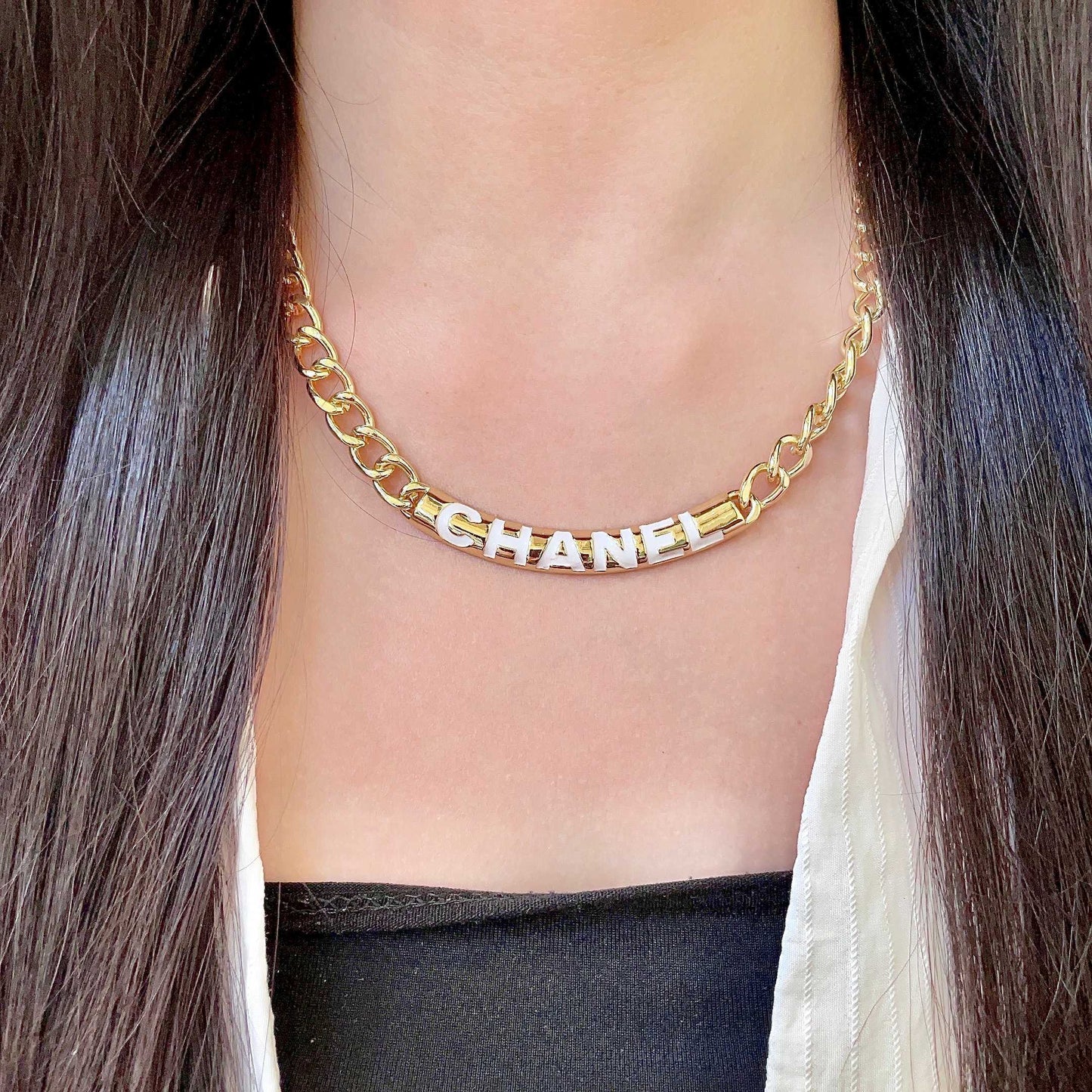 CHANEL 26S CHANEL LETTER LOGO CHAIN NECKLACE IN GOLD METAL WITH CC CHARM 630063