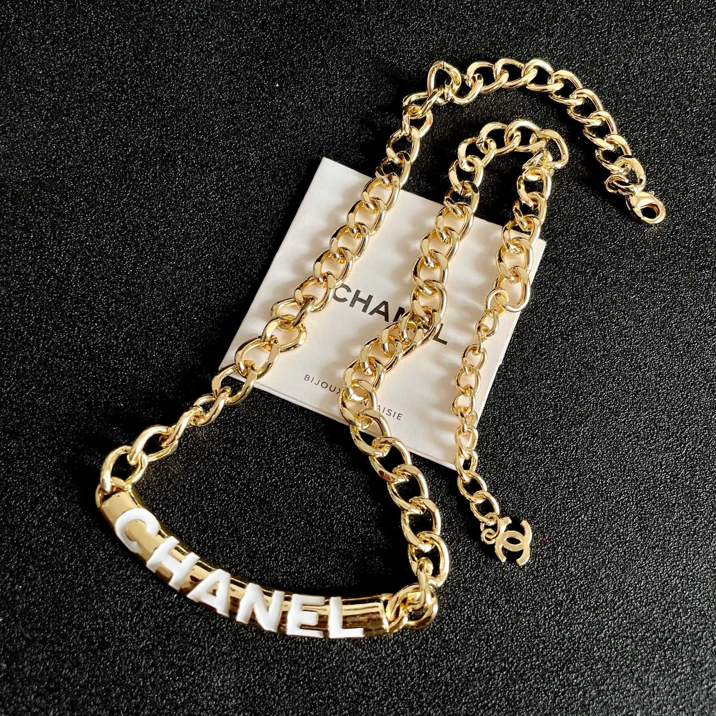 CHANEL 26S CHANEL LETTER LOGO CHAIN NECKLACE IN GOLD METAL WITH CC CHARM 630063