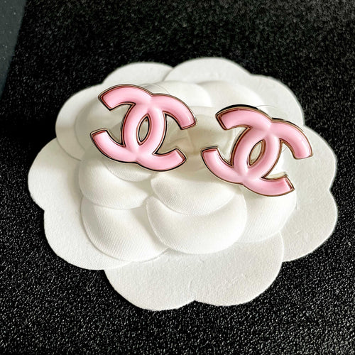 CHANEL 26S DOUBLE C LOGO PINK ENAMEL STUD EARRINGS IN GOLD METAL 630066
