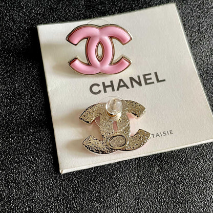 CHANEL 26S DOUBLE C LOGO PINK ENAMEL STUD EARRINGS IN GOLD METAL 630066