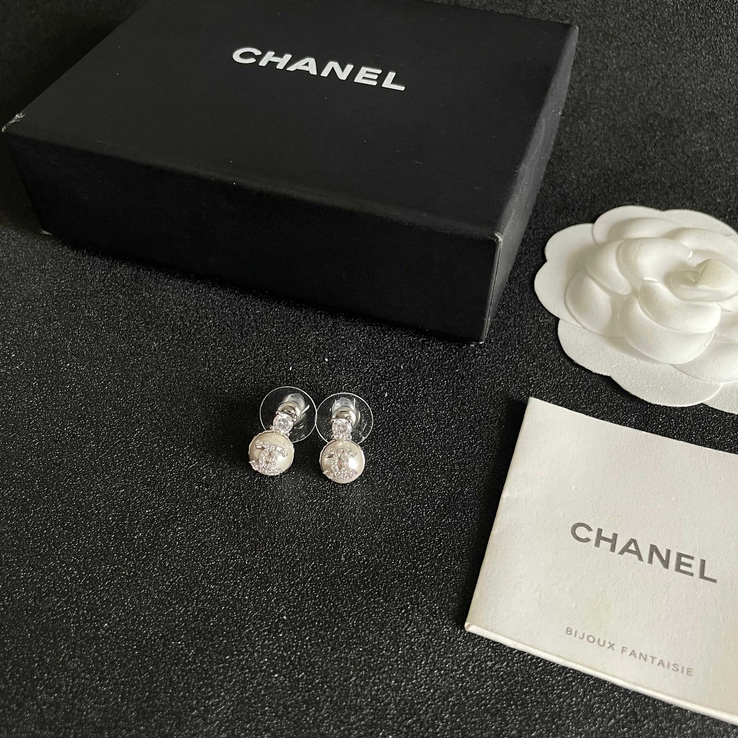 CHANEL 26S DOUBLE C ICON CRYSTAL STUD EARRINGS WITH PAVE LOGO DISC IN SILVER METAL 630076