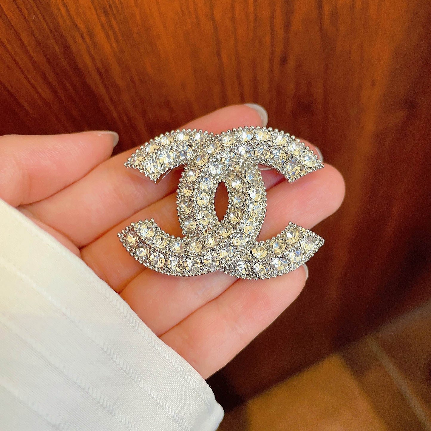 CHANEL 26S DOUBLE C LOGO FULL PAVE CRYSTAL BROOCH IN SILVER METAL 630080