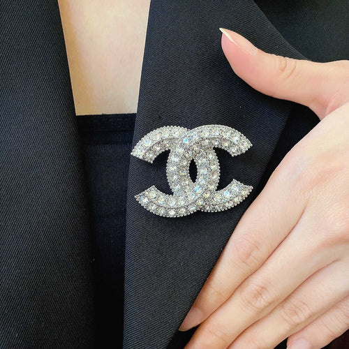 CHANEL 26S DOUBLE C LOGO FULL PAVE CRYSTAL BROOCH IN SILVER METAL 630080