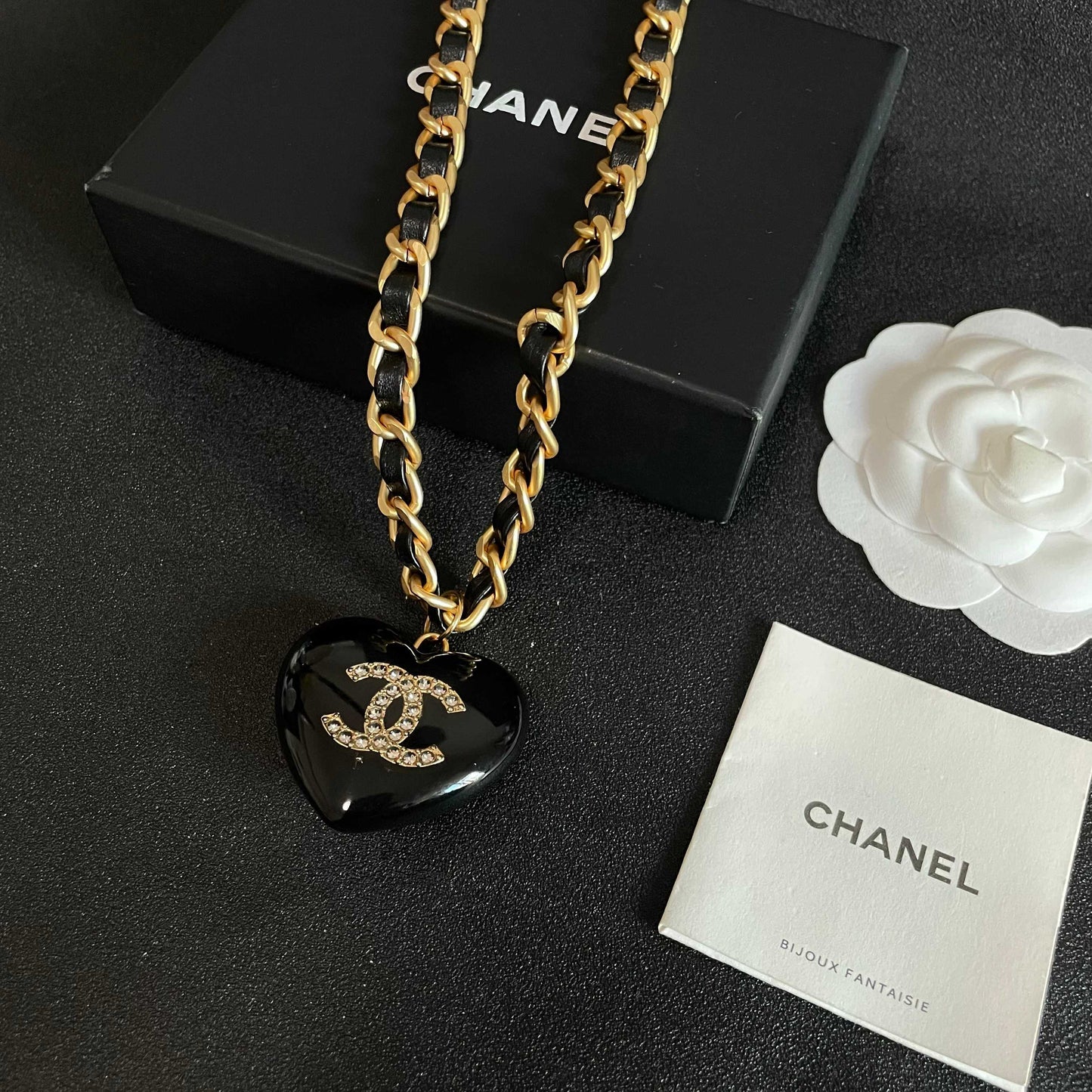 CHANEL 26S DOUBLE C LOGO BLACK HEART PENDANT CHAIN NECKLACE IN GOLD METAL 629886