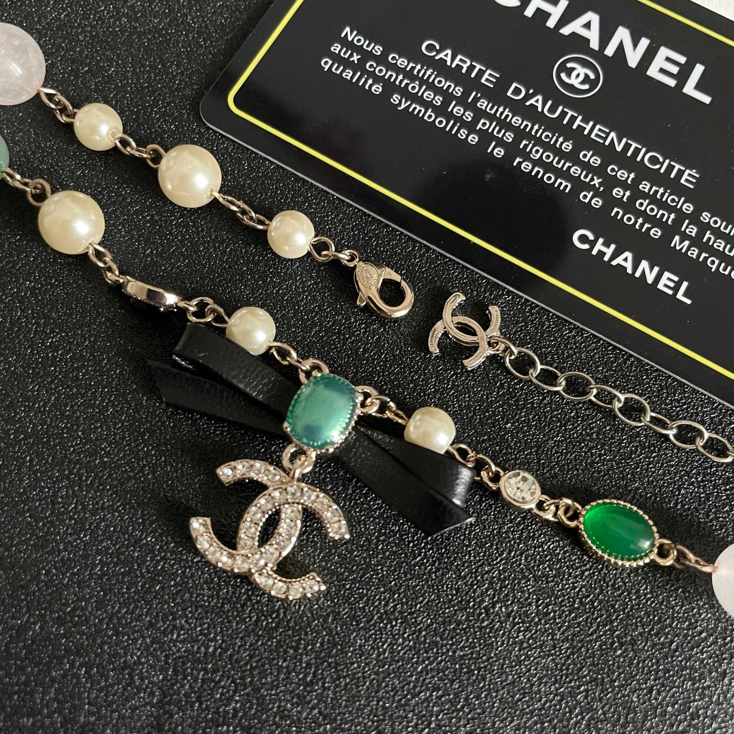 CHANEL 26S DOUBLE C LOGO MULTICOLOR GEMSTONE PEARL CHAIN BRACELET WITH CRYSTAL PENDANT IN GOLD METAL 629888