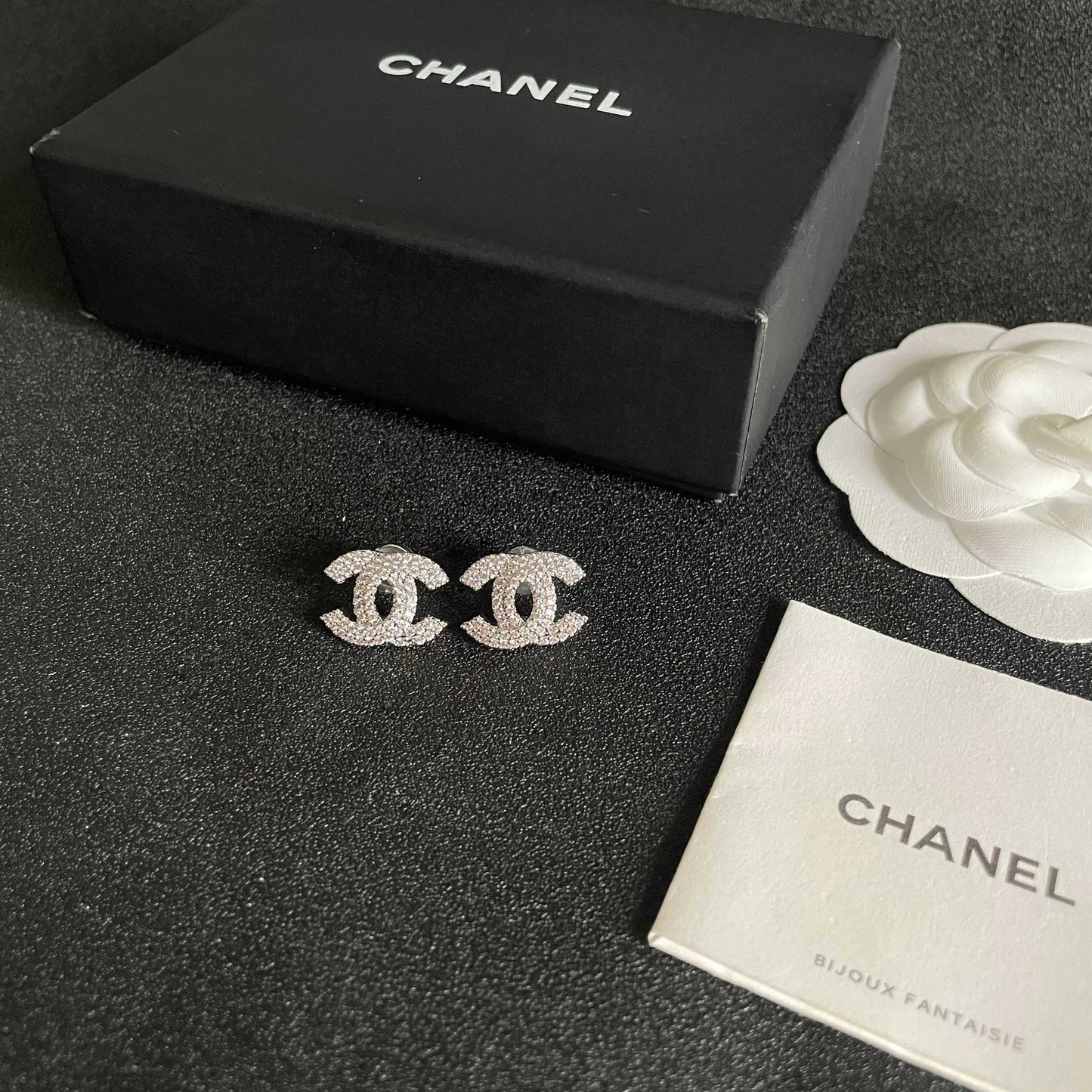 CHANEL 26S DOUBLE C LOGO CRYSTAL PAVE STUD EARRINGS IN SILVER METAL 629904