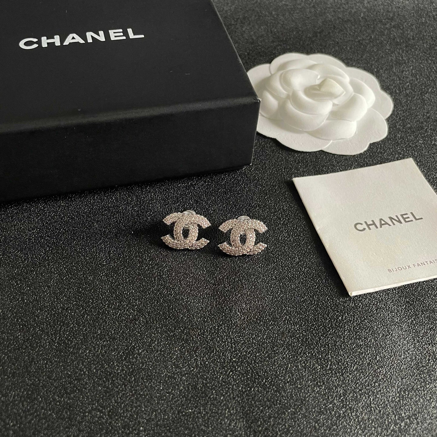 CHANEL 26S DOUBLE C LOGO CRYSTAL PAVE STUD EARRINGS IN SILVER METAL 629904