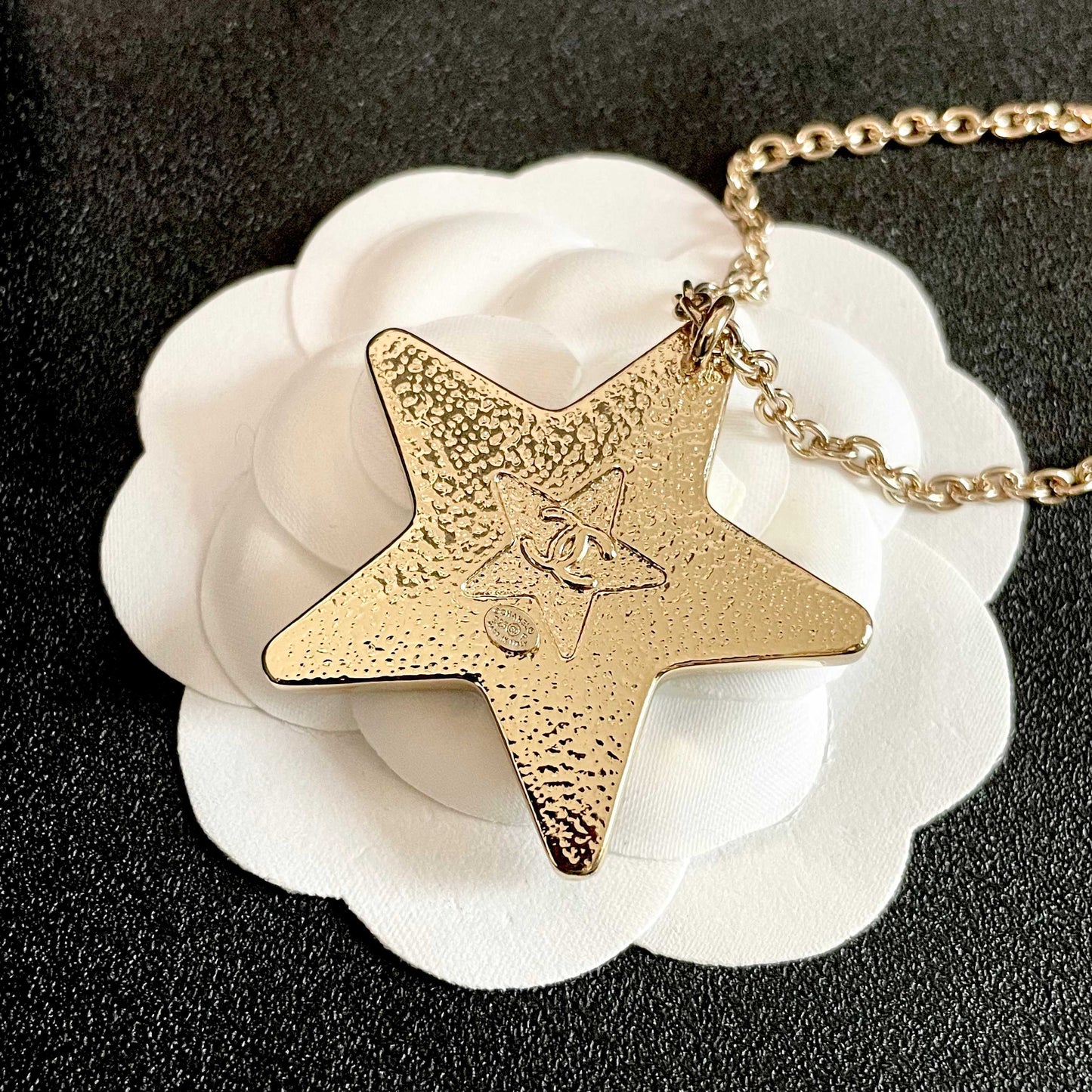 CHANEL 26S DOUBLE C LOGO BLACK ENAMEL STAR PENDANT NECKLACE WITH CRYSTAL DETAIL IN GOLD METAL 631015