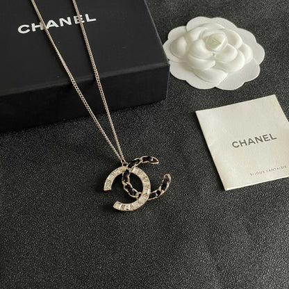 CHANEL 26S DOUBLE C LOGO CRYSTAL & BLACK ENAMEL CHAIN PENDANT NECKLACE IN SILVER METAL 631017
