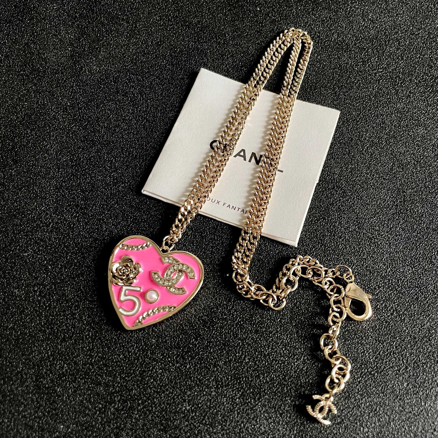 CHANEL 26S DOUBLE C LOGO PINK ENAMEL HEART CHARM NECKLACE WITH NO.5 DETAIL IN GOLD METAL 630795