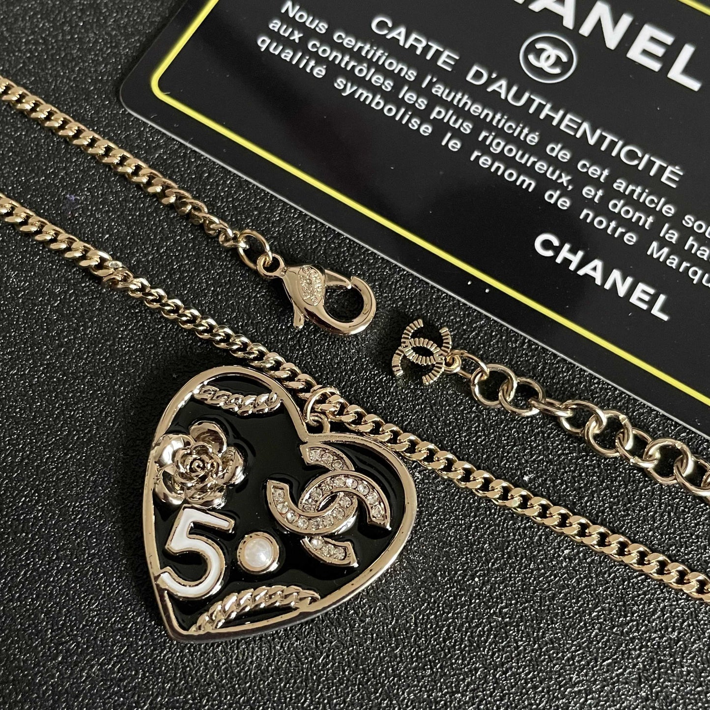 CHANEL 26S DOUBLE C LOGO HEART CHARM NECKLACE WITH NO.5 & FLORAL DETAIL IN GOLD METAL 630796