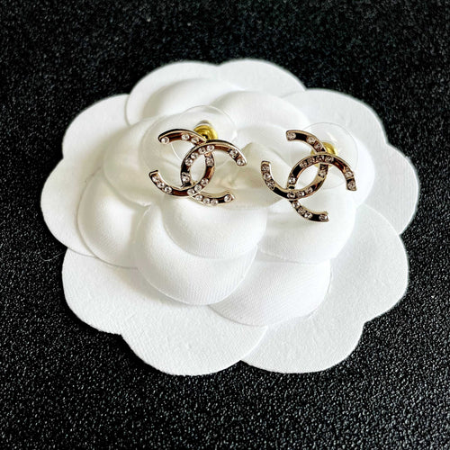 CHANEL 26S DOUBLE C LOGO CRYSTAL STUD EARRINGS IN GOLD METAL 631817