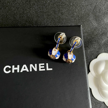 CHANEL 26S DOUBLE C LOGO BALL DROP EARRINGS IN BLUE AND WHITE ENAMEL WITH GOLD METAL 631905