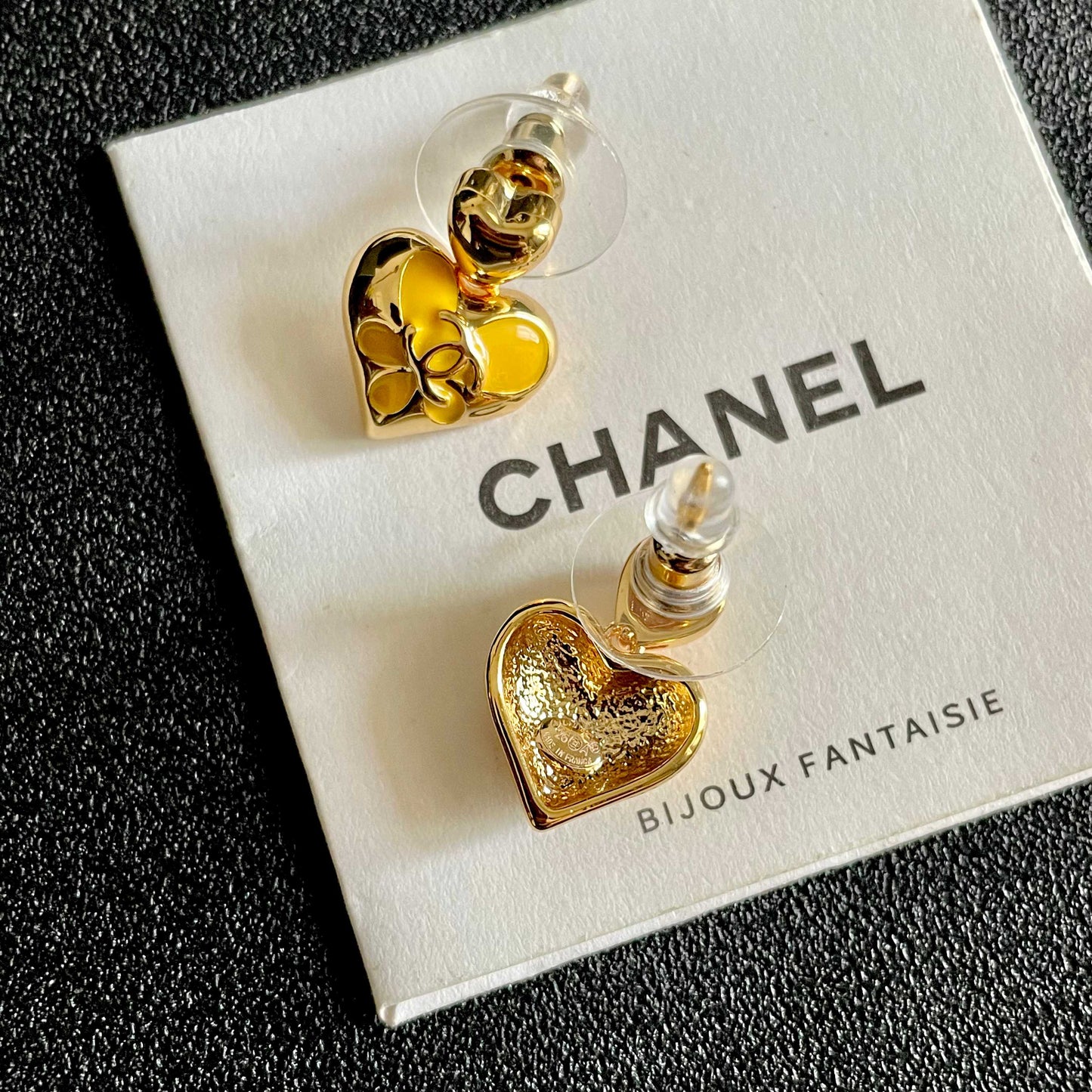 CHANEL 26S DOUBLE C HEART DROP EARRINGS IN GOLD METAL 631912
