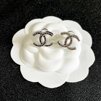 CHANEL 26S DOUBLE C LOGO CRYSTAL STUD EARRINGS IN SILVER METAL 631914